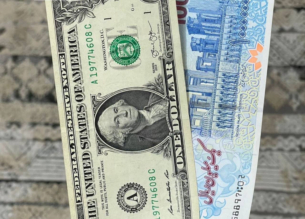 دولت فرآیند تک‌نرخی‌کردن ارز را کلید زد