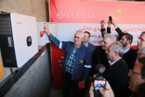 آغاز به‌کار نخستین نیروگاه خورشیدی خانگی با تسهیلات بانکی در مناطق تحت پوشش برق تبریز