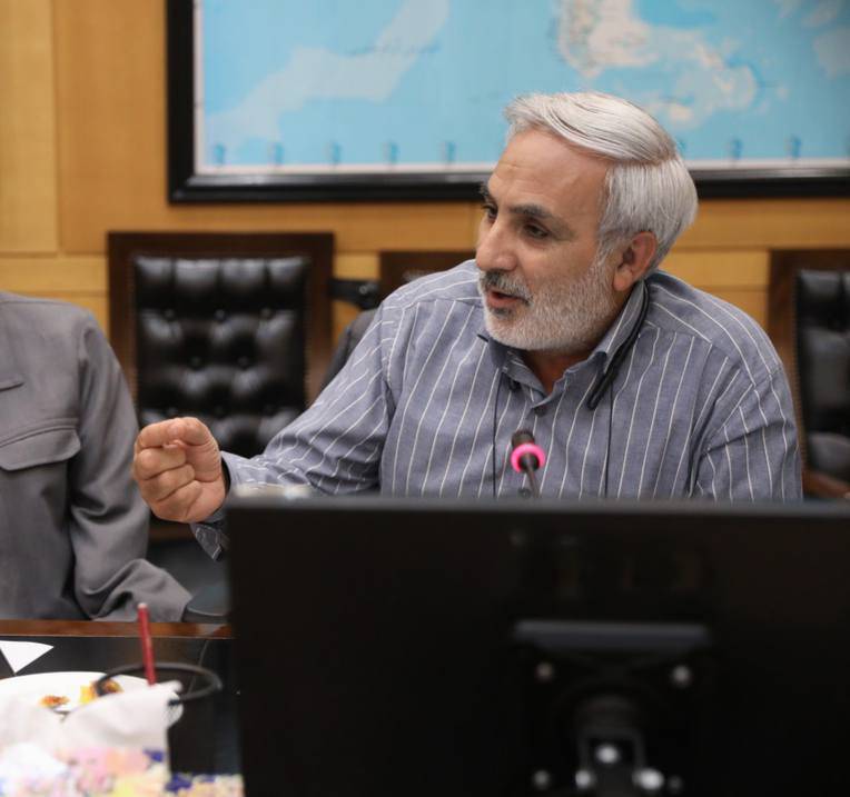 نایب‌رئیس کمیسیون اجتماعی مجلس: فیلترینگ راه‌حل نیست/راهکار اساسی باید اندیشید