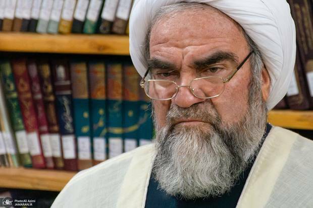 آیت‌الله غرویان: نباید حجاب را مسأله اول کشور کنیم/ چرا امام جمعه از بین این همه خطاها و خلاف‌هایی که صورت می‌گیرد، فقط این مسأله را مطرح می‌کند؟