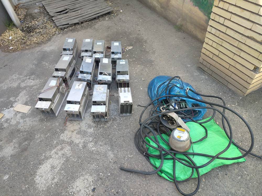 کشف ۱۲ دستگاه ماینر در تبریز؛ صرفه‌جویی برق معادل ۱۰۸ واحد مسکونی