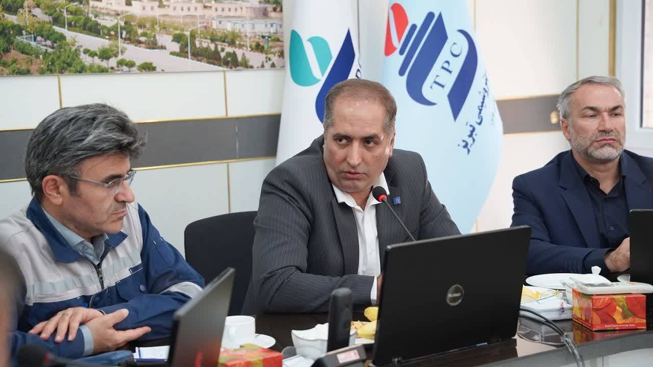تجلیل از مدیریت مدبرانه میراشرفی در مسیر تولید توسط مدیران کل حوزه کار؛پتروشیمی تبریز میزبان نشست «دوشنبه‌های کار و تولید»