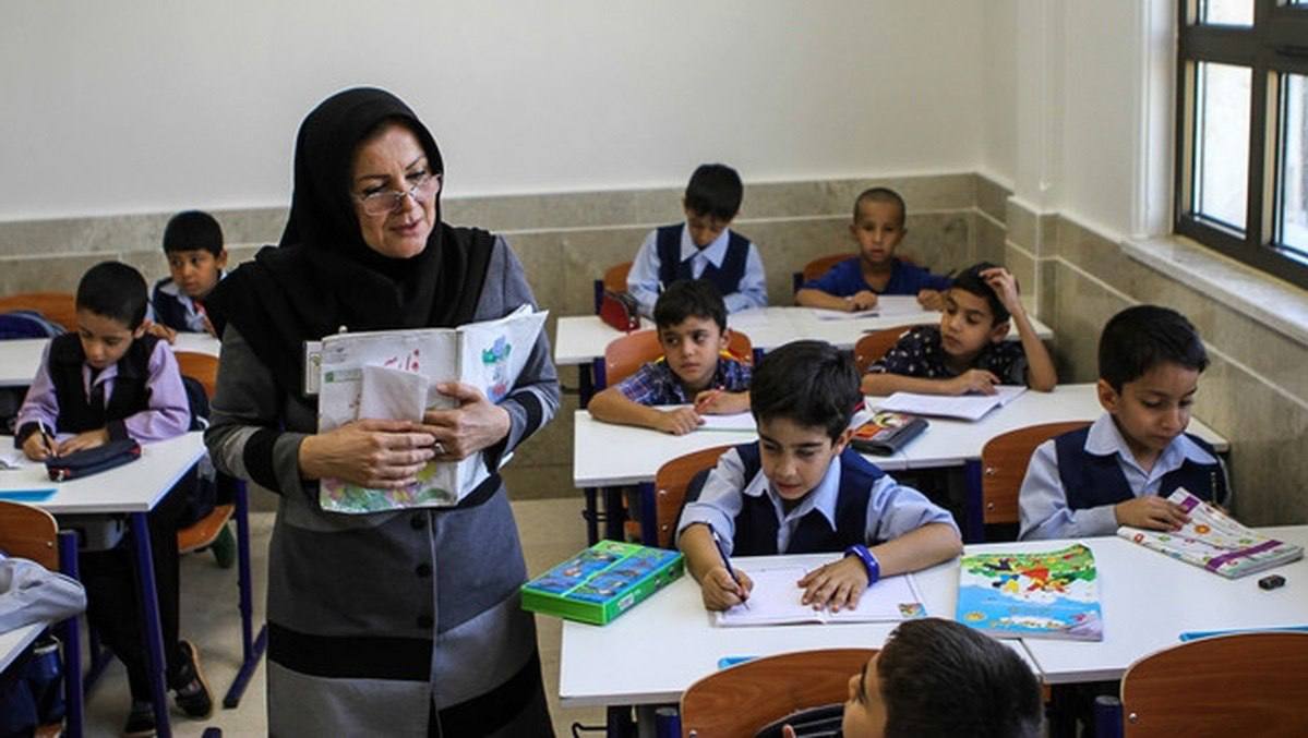 جمعیت دانش‌آموزی کشور در حال کاهش است