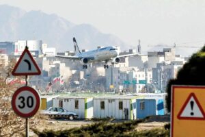 بررسی تاثیر تحریم صنعت هوایی ایران بر زندگی مردم