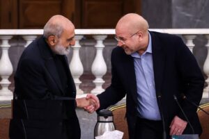 مدیرمسئول کیهان: قالیباف را رئیس هیئت مذاکراه کننده کردند تا مجلس را تعطیل کنند!